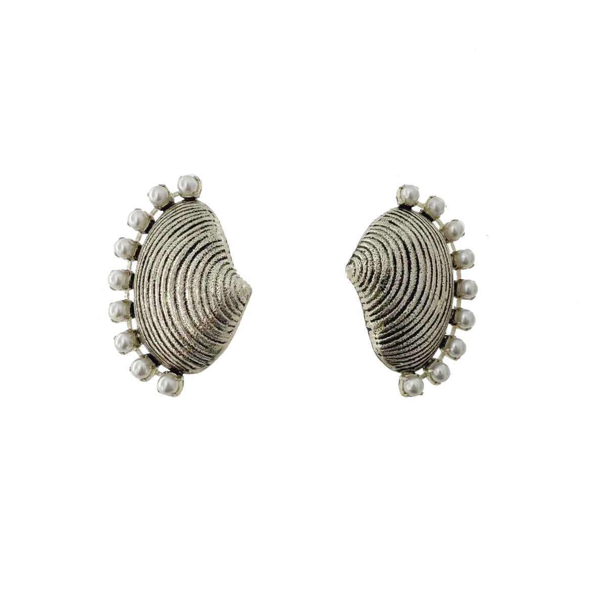 Cercei metalici cu perle scoica Vonela