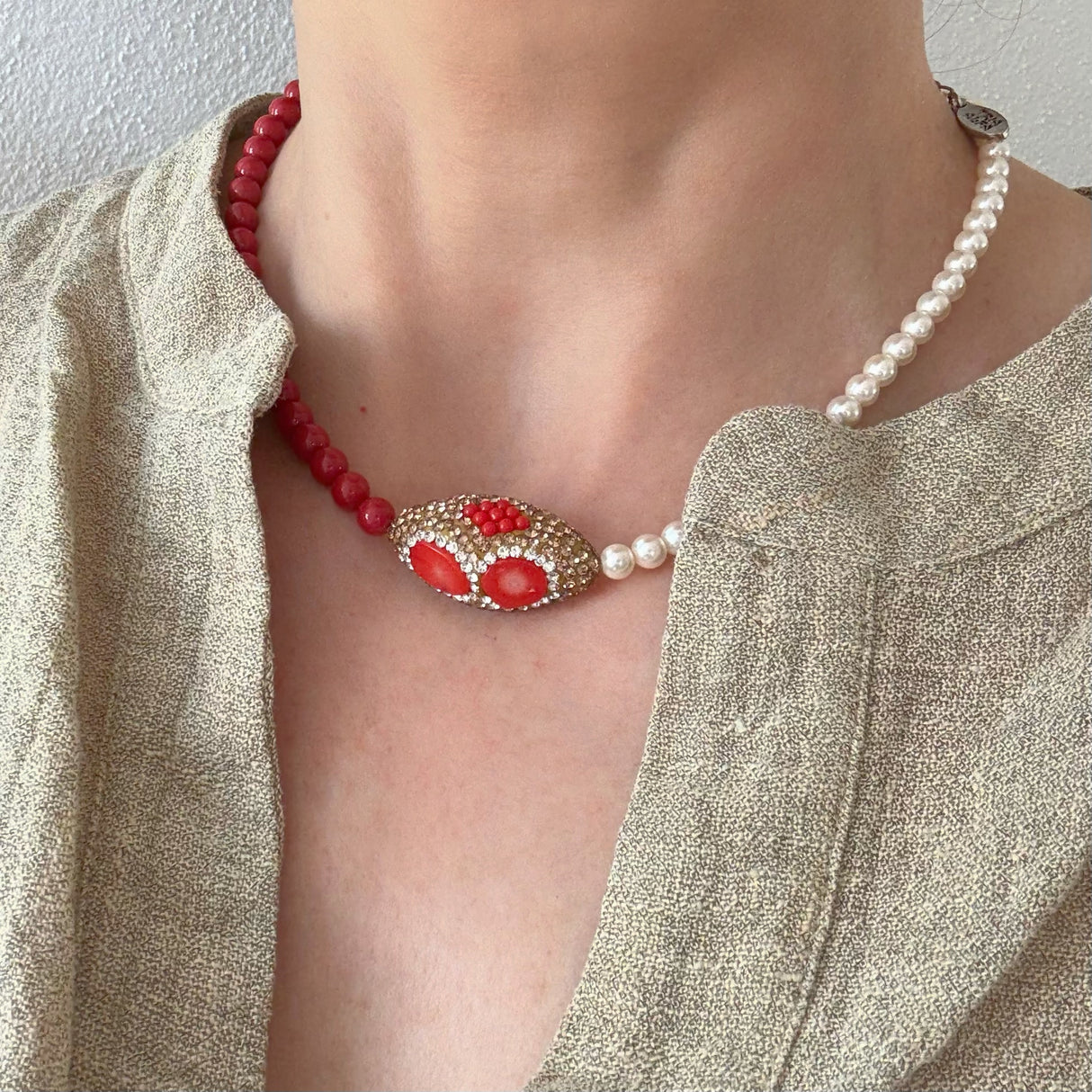 Colier perle de sticla si coral natural Coralia