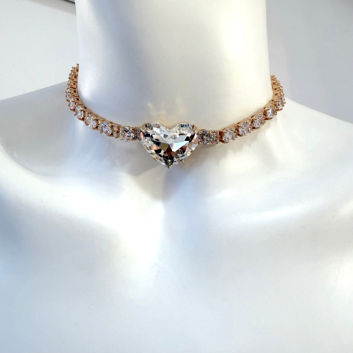 Colier tip choker inima de cristal Amina Heart