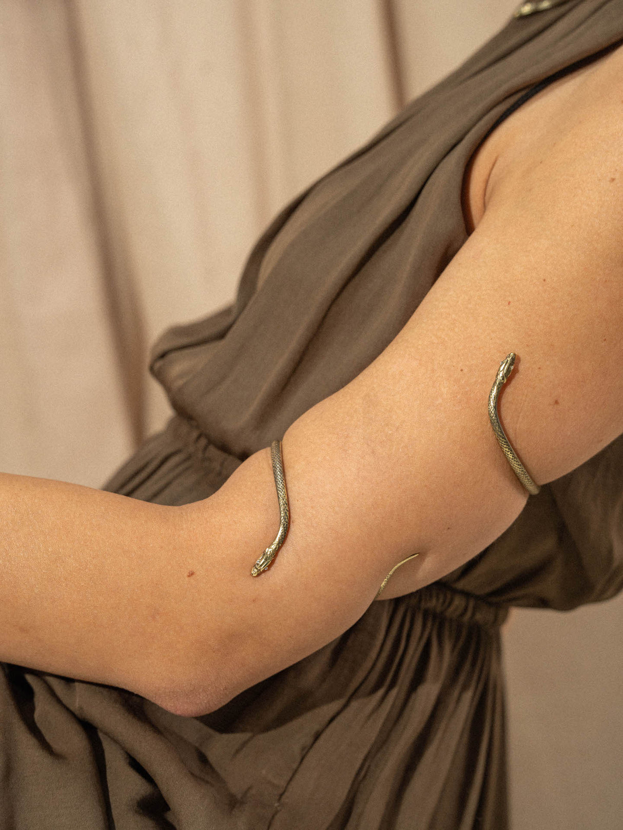 Bratara de brat Medusa