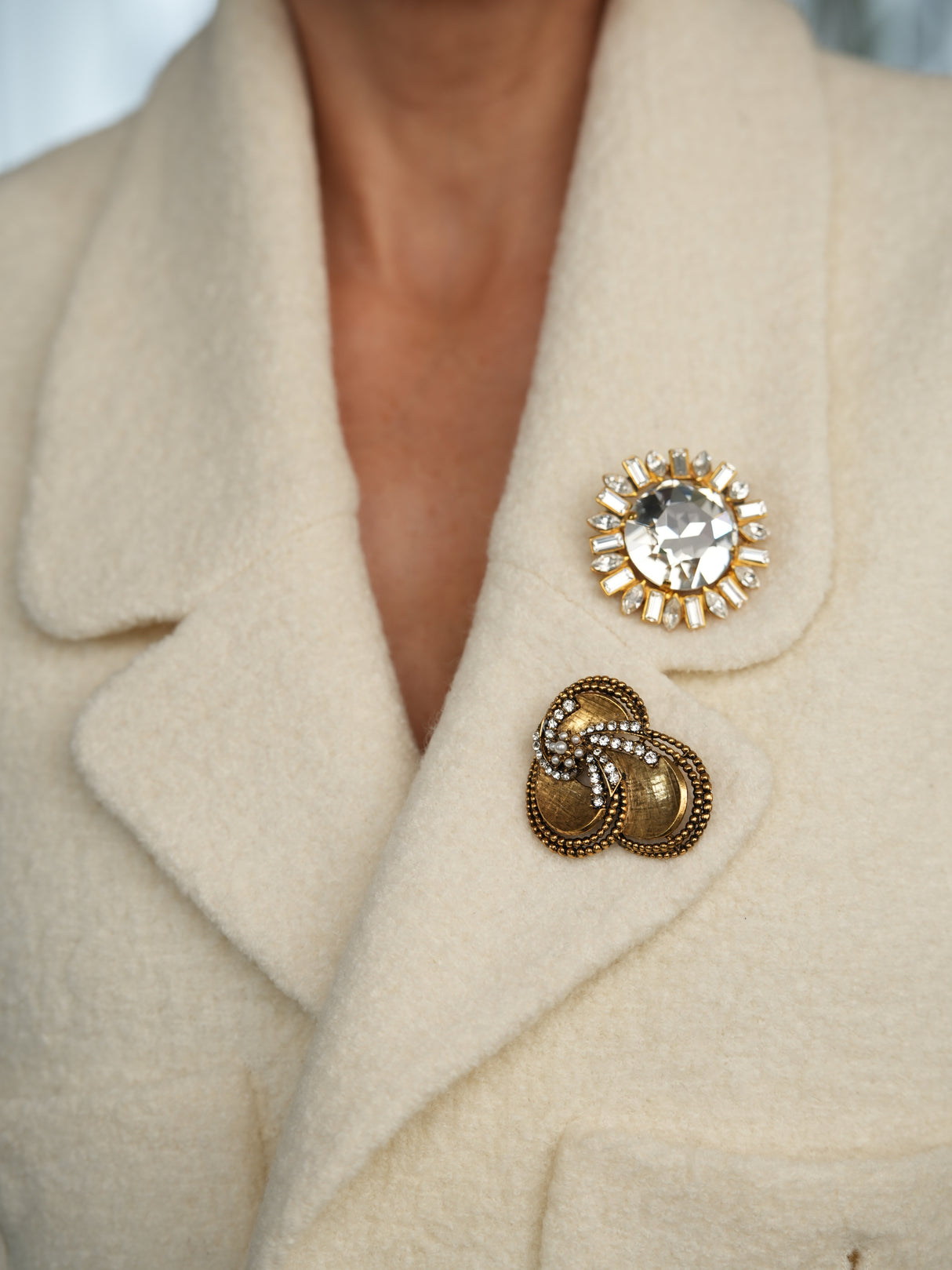 Brosa "Golden Twist"