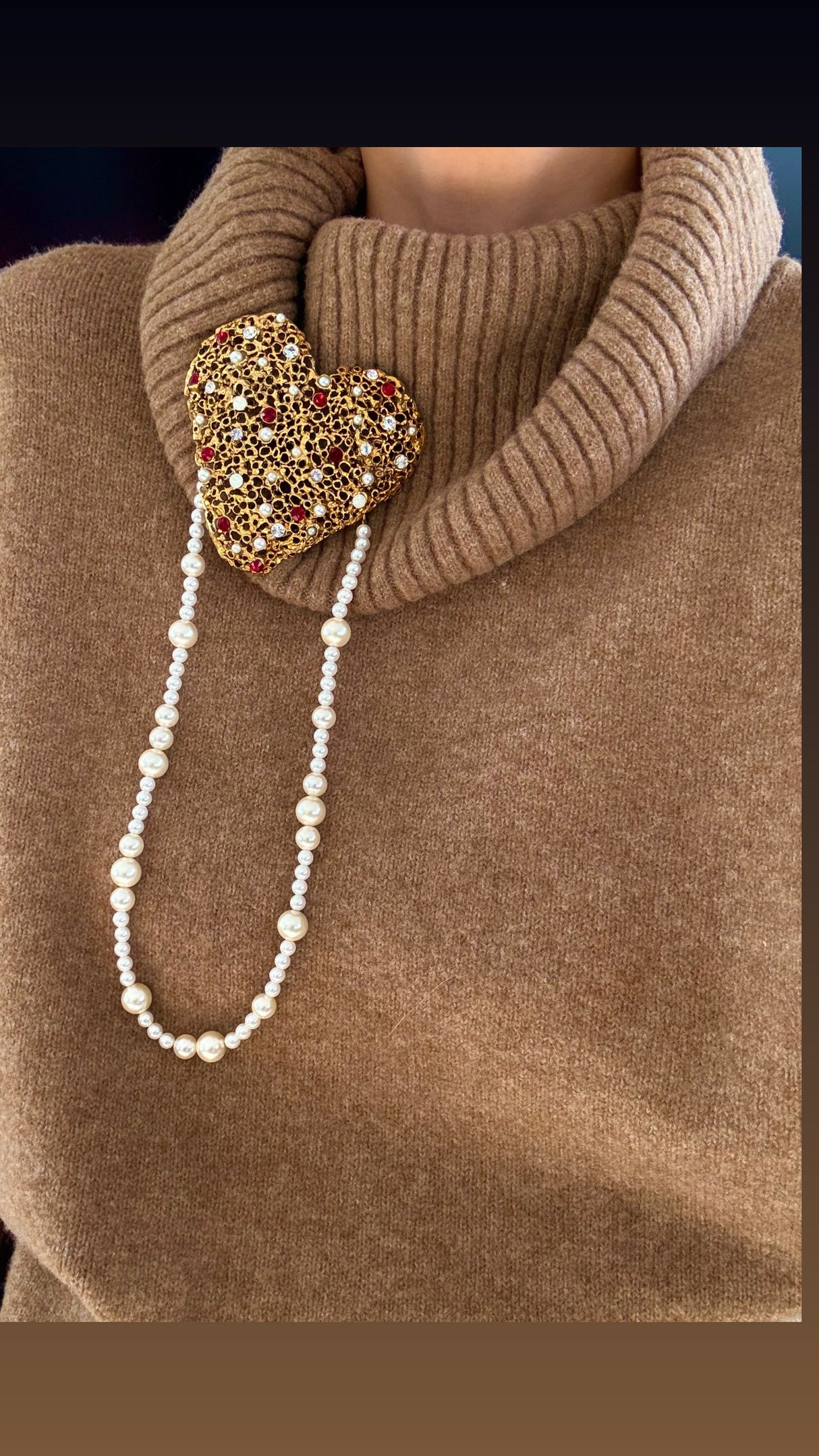 Brosa inima cu colier perle detasabil Amanda Pearls